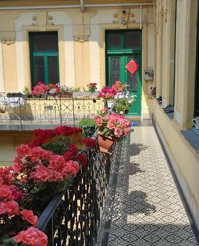 Congress Margit House
